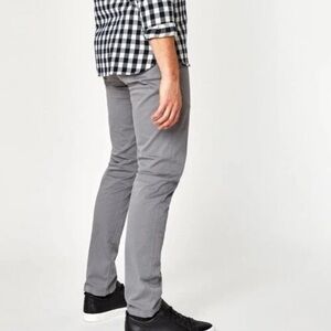 Men’s Mavi Jeans 34x32 Johnny Slim Gray Chino Pants